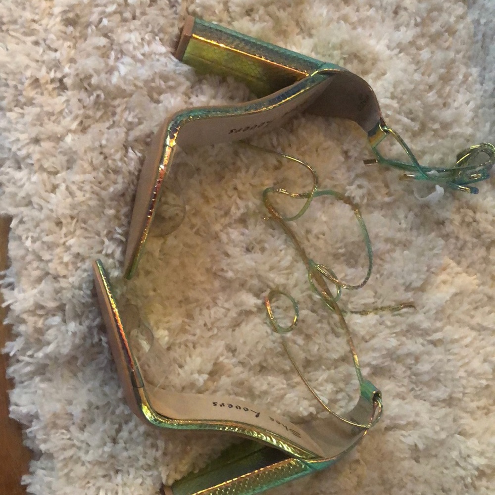 Ladies shoe string up ankle
